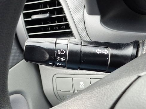 Used 2017 Hyundai Accent SE image 23