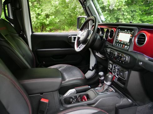 Used 2021 Jeep Gladiator Rubicon AWD/4WD image 42