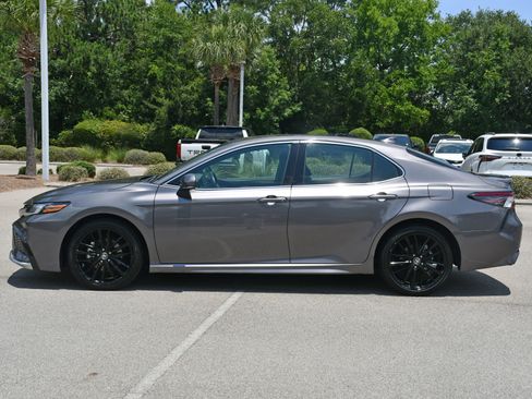 Used 2023 Toyota Camry XSE image 5