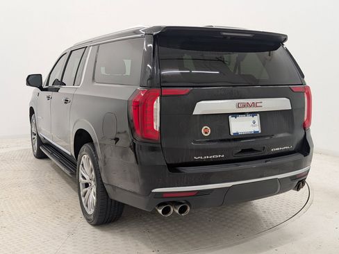 Used 2022 GMC Yukon XL Denali image 3