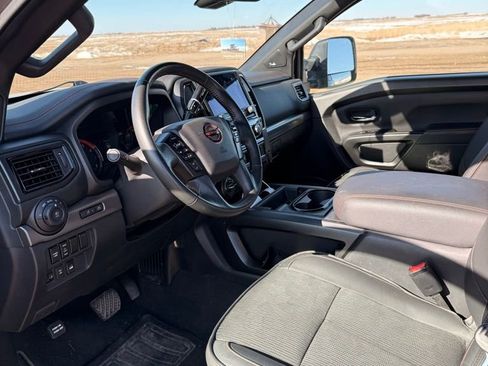 Used 2023 Nissan Titan PRO-4X image 8