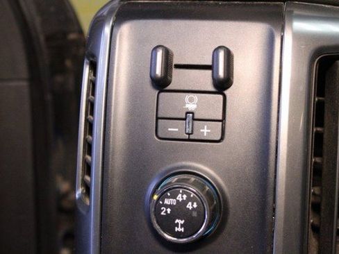 Used 2016 Chevrolet Silverado 1500 LT image 17