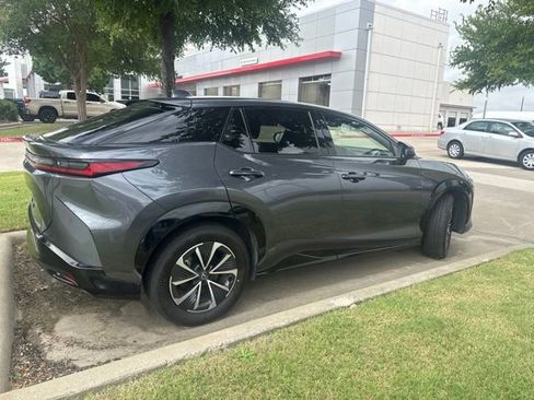 Used 2024 Lexus RZ 300e Premium w/ Accessory Package (2T) FWD image 3