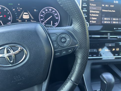 Used 2019 Toyota Avalon Touring FWD image 17