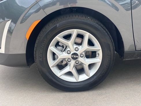 Used 2025 Kia Soul LX image 7