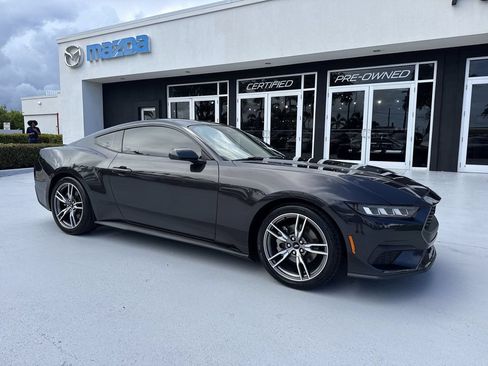 Used 2024 Ford Mustang Coupe RWD image 6
