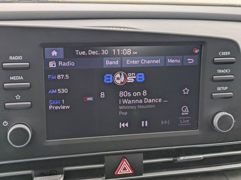 Used 2022 Hyundai Elantra SEL image 19