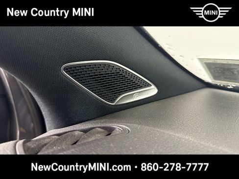 Used 2025 Mercedes-Benz GLA 35 AMG 4MATIC image 35