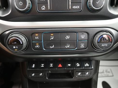 Used 2022 Chevrolet Colorado ZR2 AWD/4WD image 15