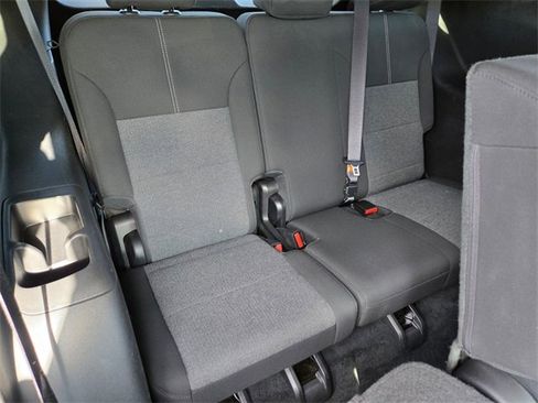 Used 2025 GMC Acadia Elevation image 19