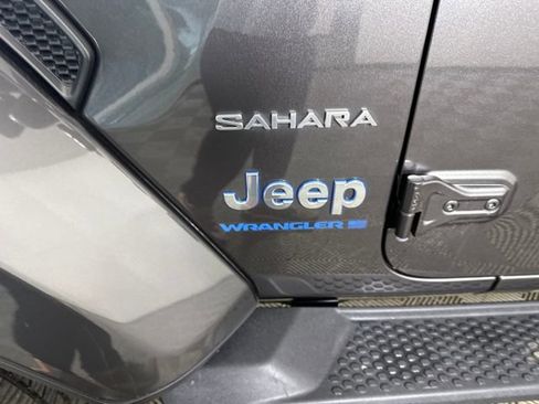 Used 2023 Jeep Wrangler Unlimited Sahara w/ Cold Weather Group image 10