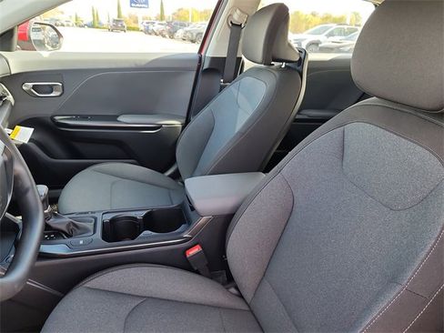 New 2025 Kia K4 LXS image 12