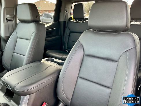 Used 2023 GMC Sierra 1500 SLT image 43