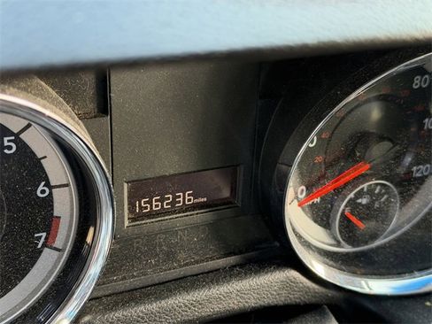 Used 2013 Dodge Grand Caravan SE image 9