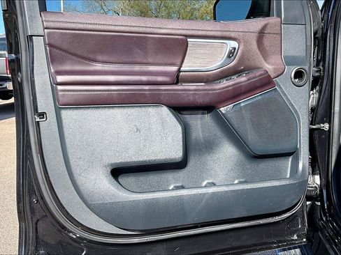 Certified 2025 Ford Expedition Platinum w/ Platinum Ultimate Package image 10