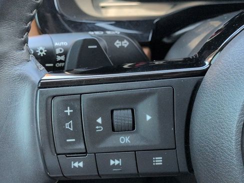 Used 2023 Nissan Pathfinder Platinum AWD/4WD image 29