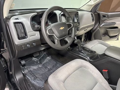 Used 2018 Chevrolet Colorado W/T w/ WT Convenience Package AWD/4WD image 11