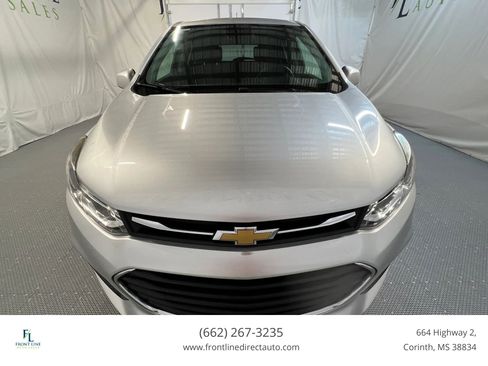 Used 2020 Chevrolet Trax LS w/ Tint and Cruise Package FWD image 2