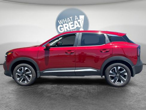 Used 2025 Nissan Kicks SV AWD/4WD image 7