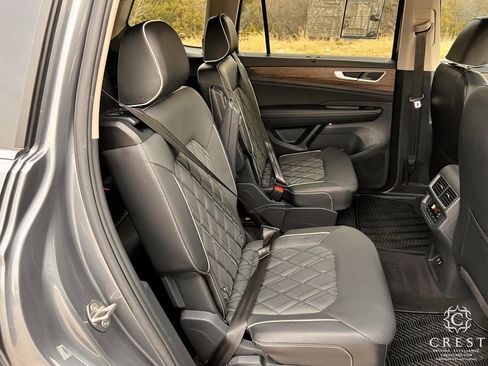 Used 2024 Volkswagen Atlas SEL Premium R-Line image 29