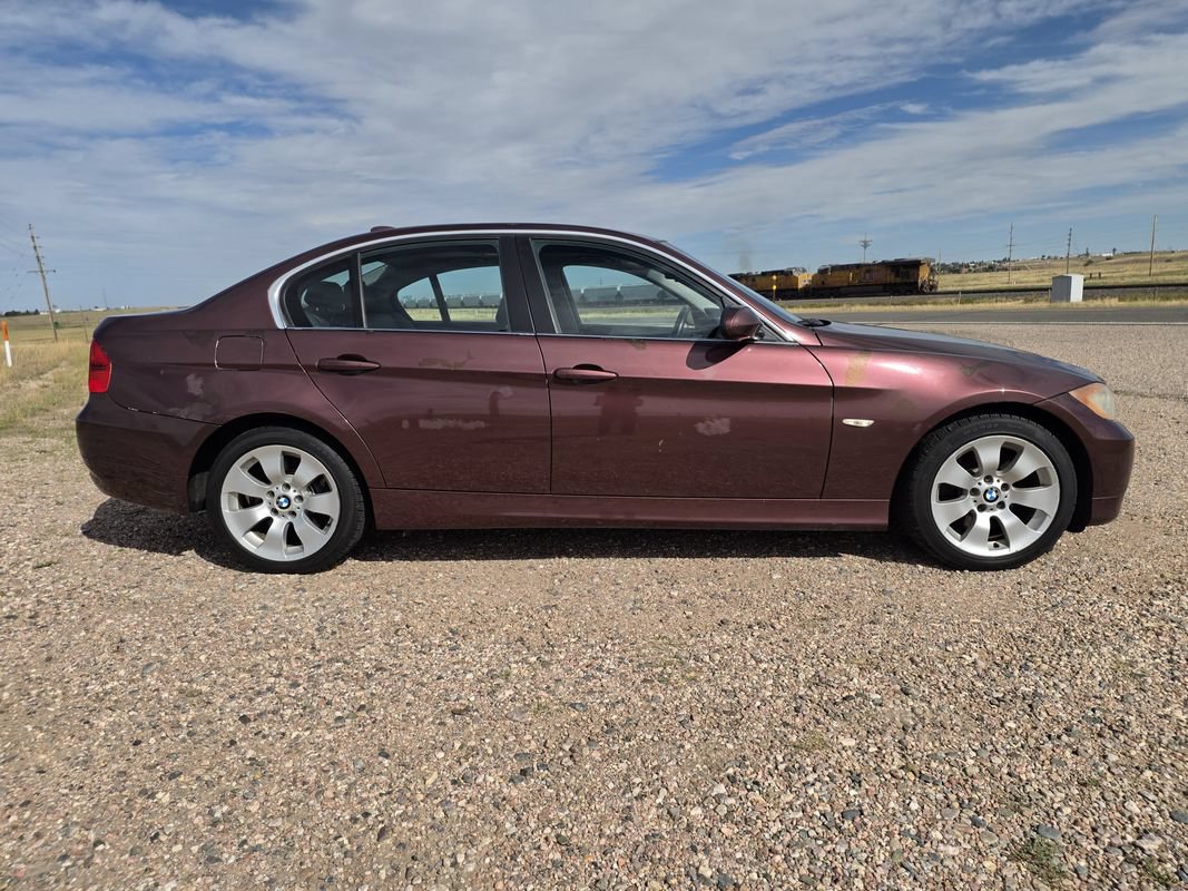 Used 2006 BMW 330xi Sedan AWD/4WD image 6