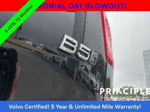 Certified 2025 Volvo XC40 B5 Core AWD/4WD image 14