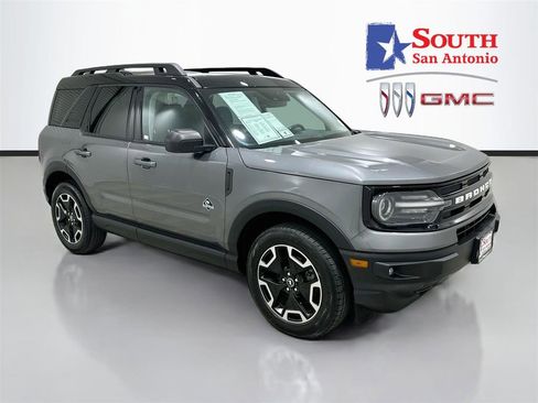 Used 2023 Ford Bronco Sport Outer Banks w/ Tech Package AWD/4WD image 1