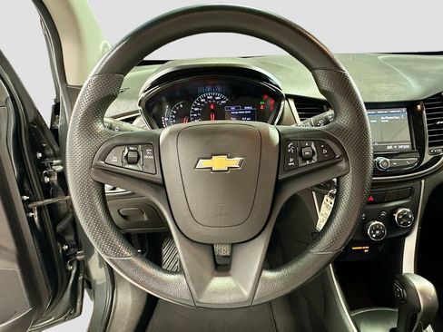 Used 2019 Chevrolet Trax LT FWD image 11