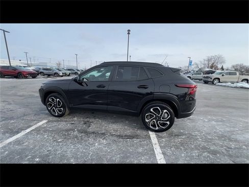 Certified 2024 Chevrolet Trax RS w/ Driver Confidence Package image 5