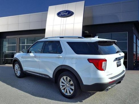 Certified 2023 Ford Explorer Limited w/ Limited Technology Package image 3