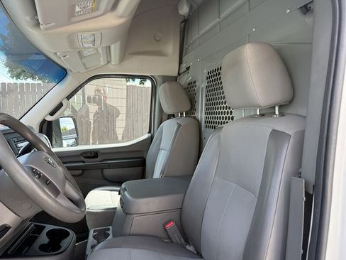 Used 2013 Nissan NV 2500 SV RWD image 9