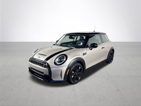 Used 2024 MINI Cooper S image 2