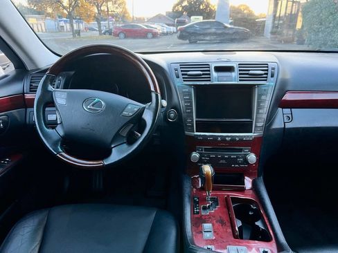 Used 2010 Lexus LS 460 L image 11