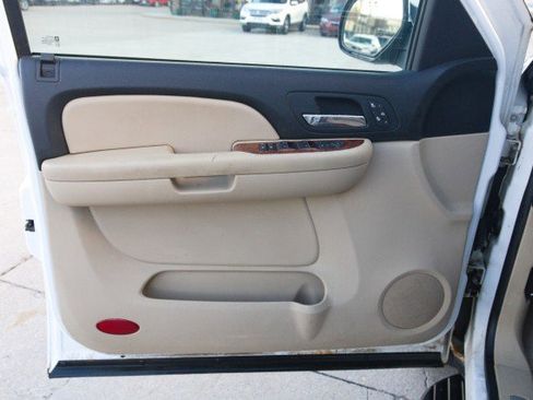 Used 2007 Chevrolet Avalanche LTZ image 13