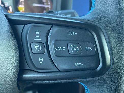Used 2024 Jeep Wrangler Unlimited Rubicon 4xe AWD/4WD image 32