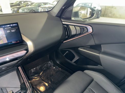 Certified 2025 BMW X3 xDrive30i w/ Premium Package image 30