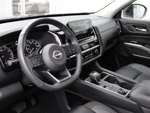 Certified 2024 Nissan Pathfinder SL w/ SL Premium Package image 27