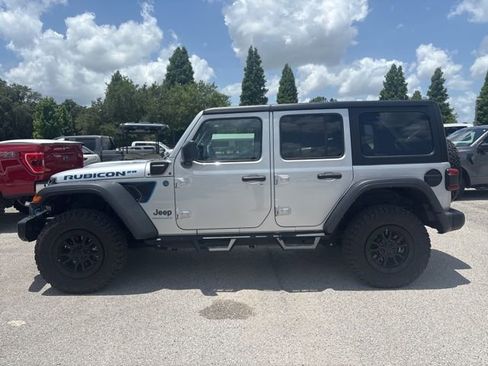 Used 2023 Jeep Wrangler Unlimited Rubicon 4xe AWD/4WD image 8