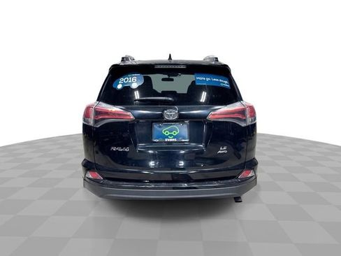 Used 2016 Toyota RAV4 LE image 7