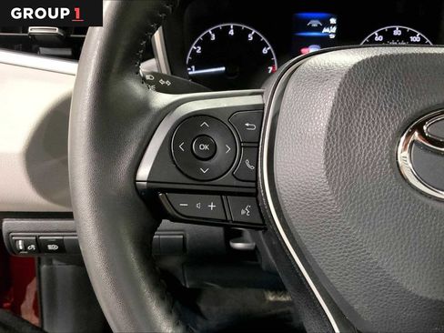 Used 2025 Toyota Corolla SE image 23