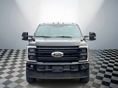 Used 2025 Ford F250 Platinum AWD/4WD image 2