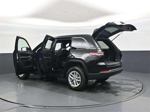 New 2025 Jeep Grand Cherokee Laredo image 47