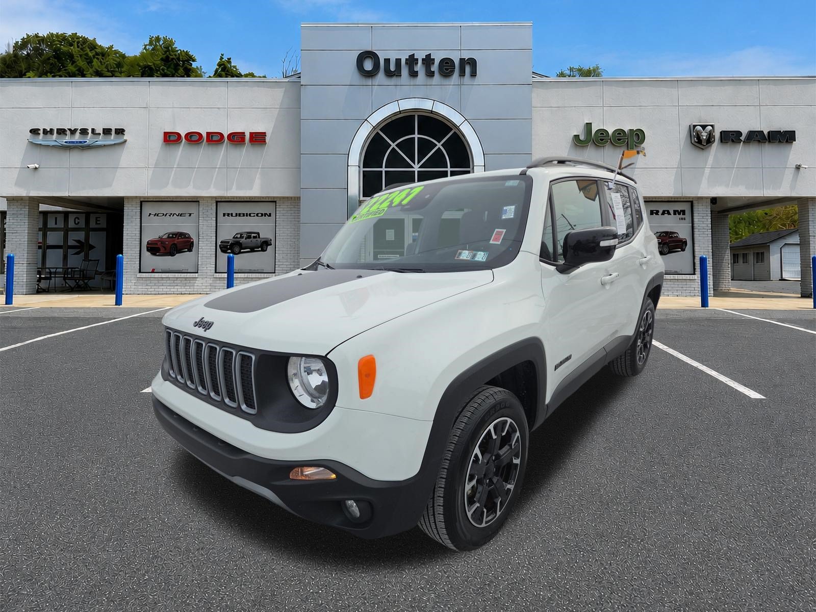 Certified 2023 Jeep Renegade Latitude AWD/4WD image 8