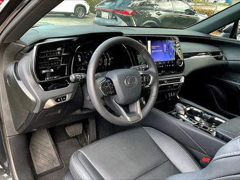 Used 2024 Lexus RX 350 FWD w/ Technology Package image 33