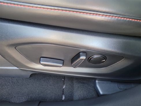 Used 2025 Ford Explorer ST image 20