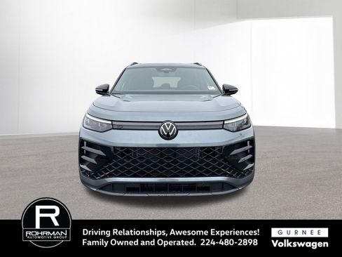 New 2026 Volkswagen Tiguan SE R-Line AWD/4WD image 3