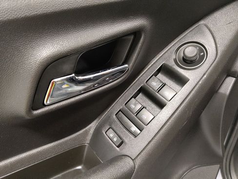 Used 2020 Chevrolet Trax LS w/ Tint and Cruise Package image 27