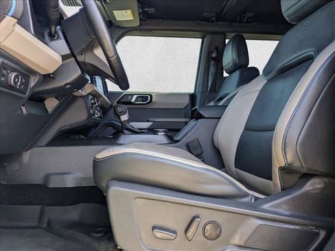 Used 2022 Ford Bronco Wildtrak AWD/4WD image 16