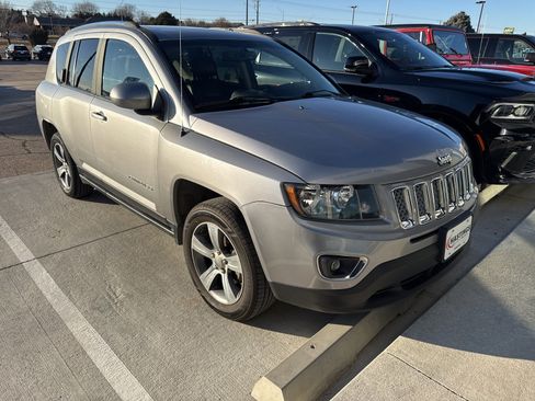 Used 2016 Jeep Compass High Altitude image 7