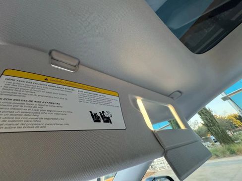 Used 2023 Tesla Model Y Long Range image 32